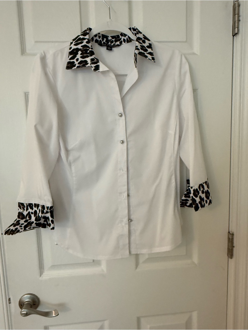 Zac & Rachel White Button-Front Blouse with Leopard-Print Trim